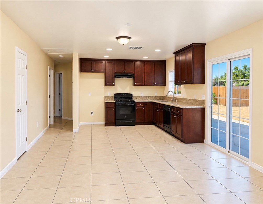 7538 Lynwood Property Photo 7