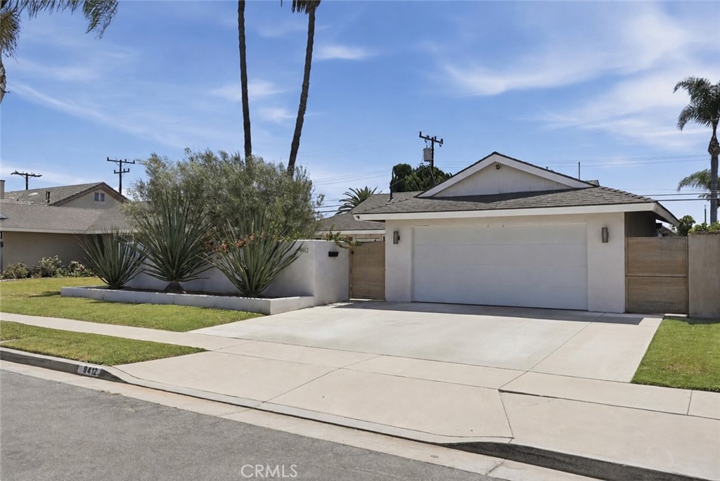 9412 Nautilus Drive Property Photo 1