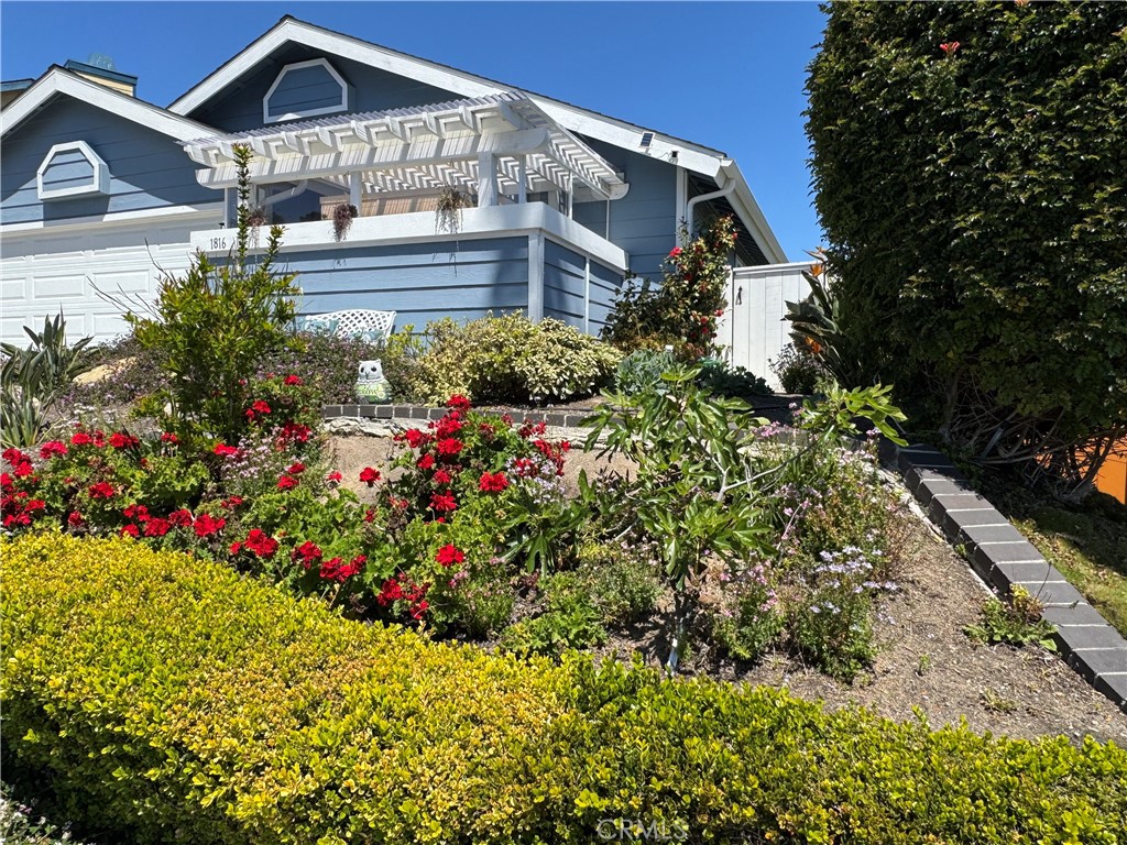1816 E Pointe Property Photo 1