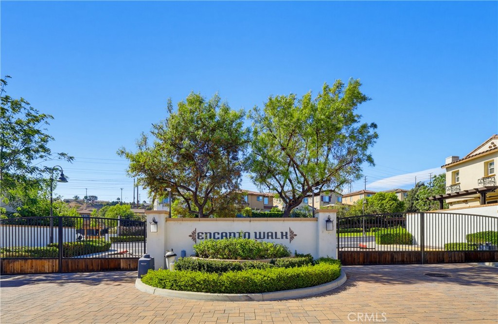 201 Encanto Property Photo 2