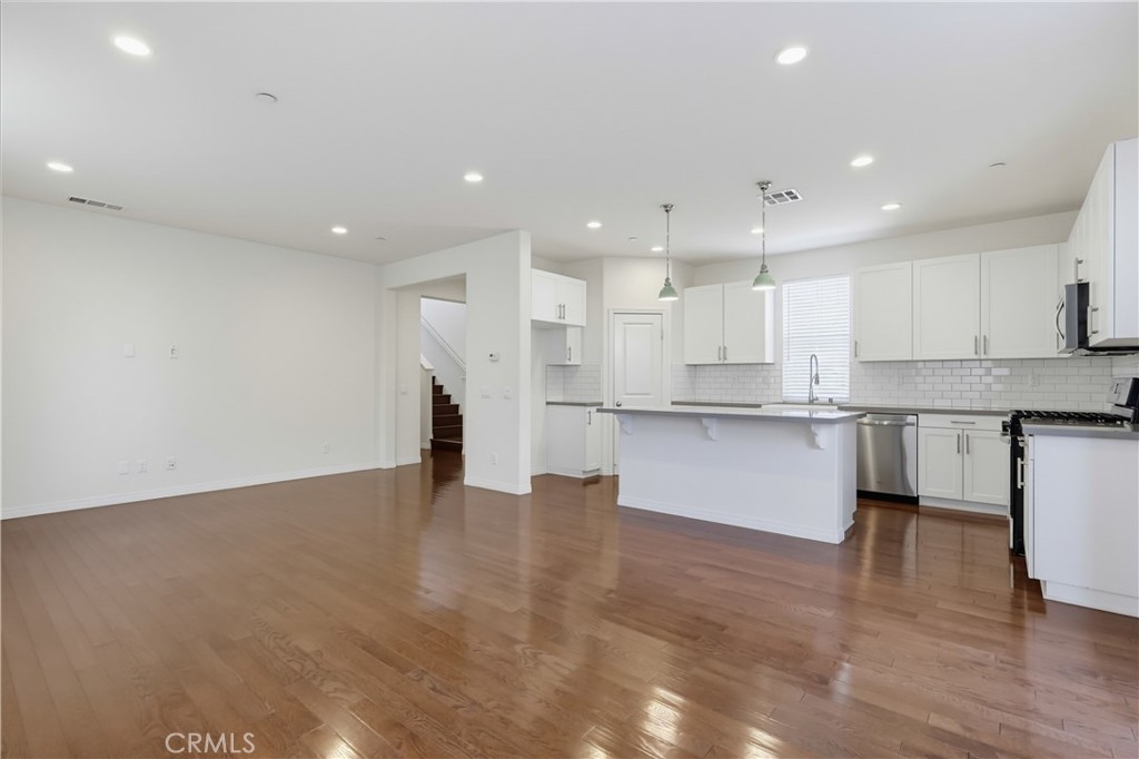 201 Encanto Property Photo 6