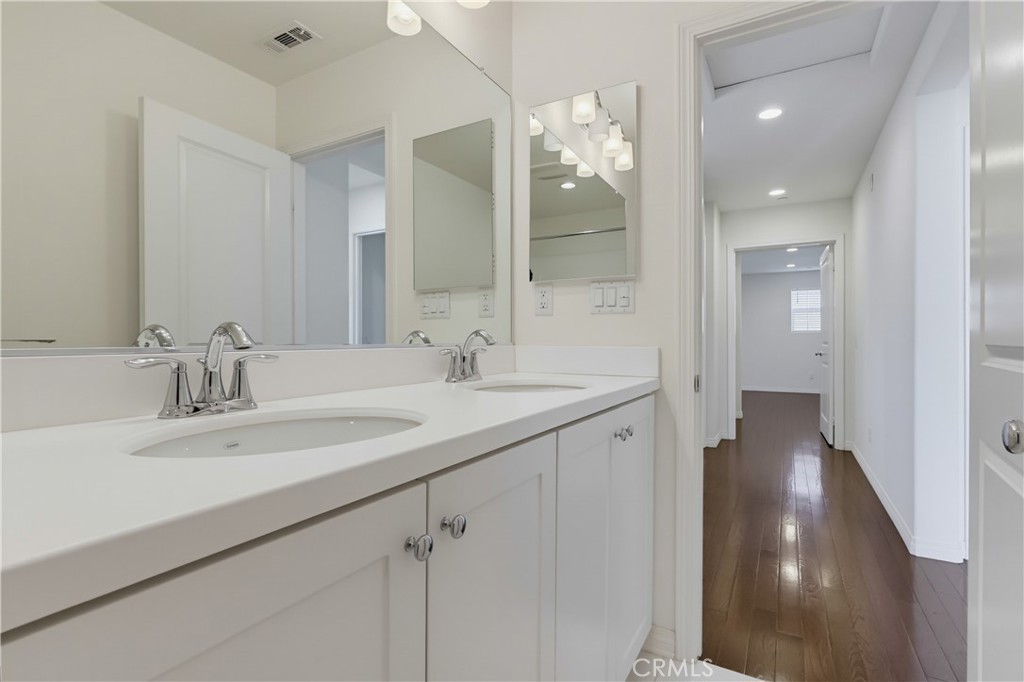 201 Encanto Property Photo 25