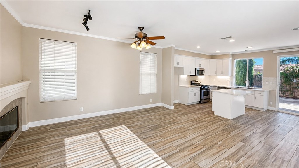 351 Jessica Property Photo 8
