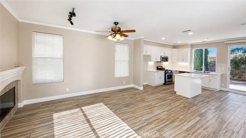 351 Jessica Property Photo 8