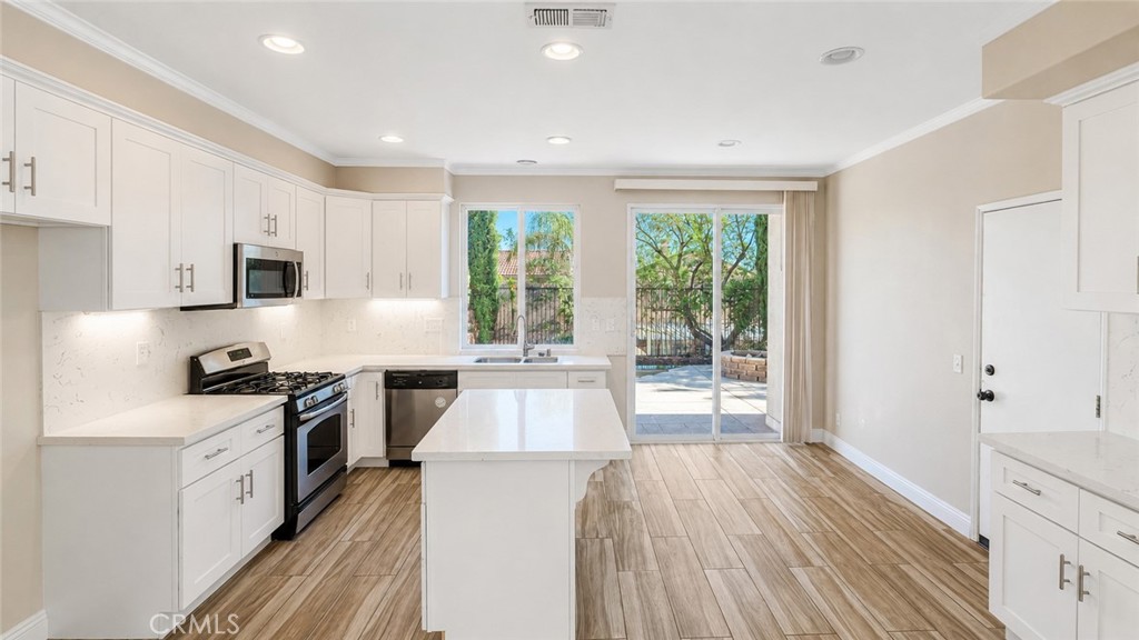 351 Jessica Property Photo 10