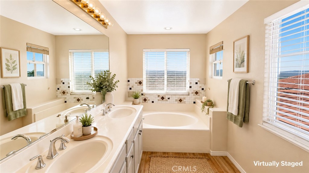 351 Jessica Property Photo 30
