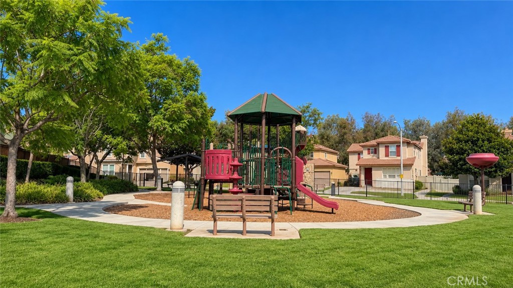 351 Jessica Property Photo 33