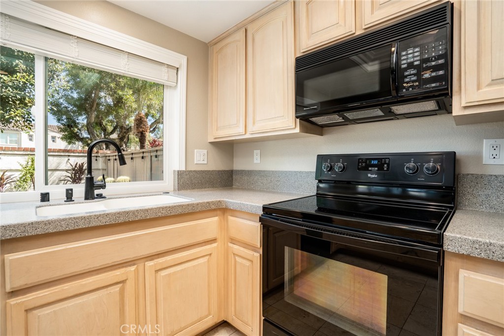 8537 Courreges Court Property Photo 14