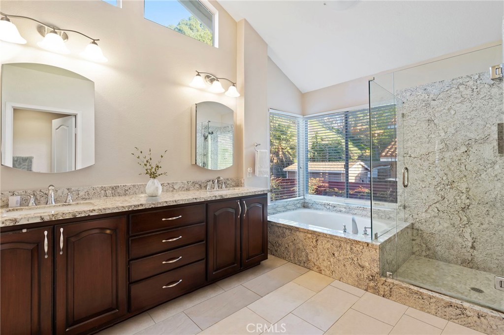 1535 San Almada Road Property Photo 18