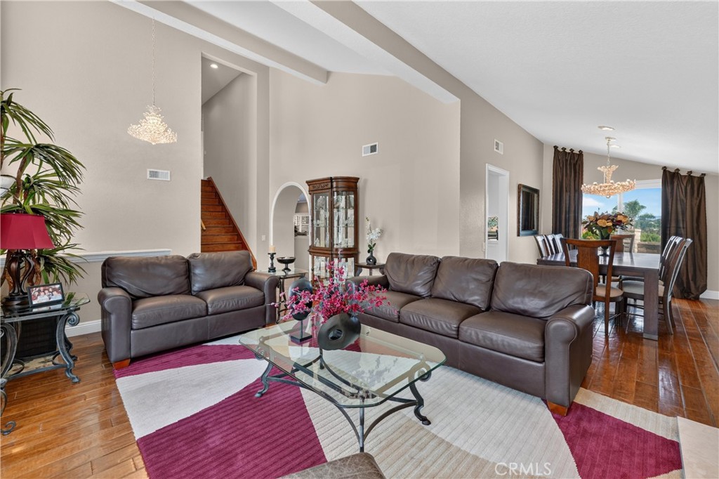 22852 Buendia Property Photo 6