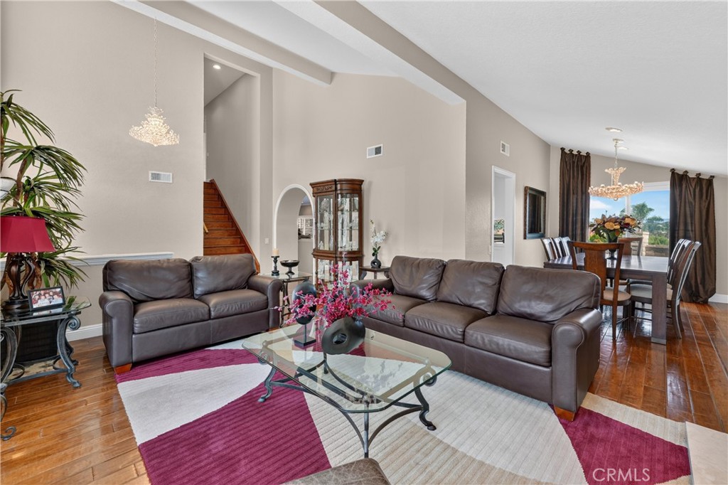 22852 Buendia Property Photo 6