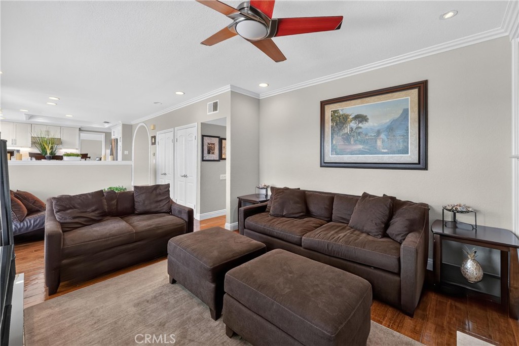 22852 Buendia Property Photo 21