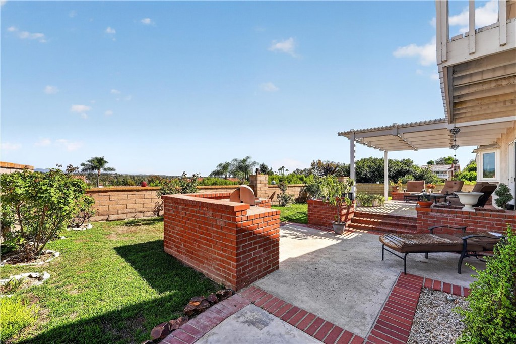 22852 Buendia Property Photo 29