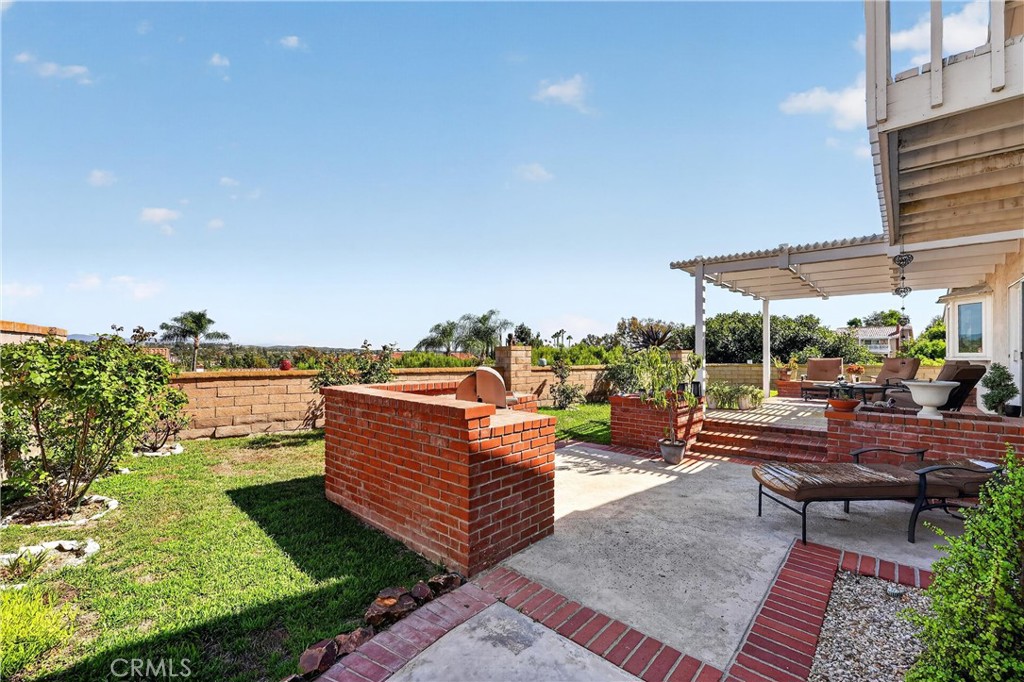 22852 Buendia Property Photo 29