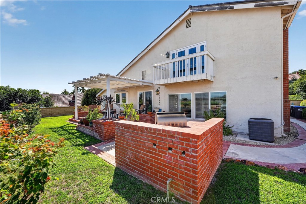 22852 Buendia Property Photo 30