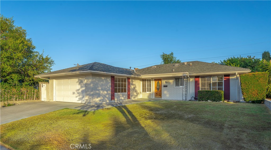 23051 Cavanaugh Road Property Photo 1
