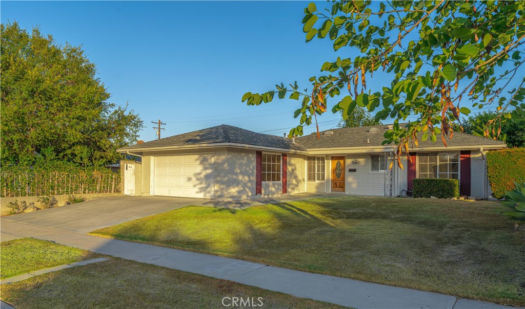 23051 Cavanaugh Road Property Photo 3