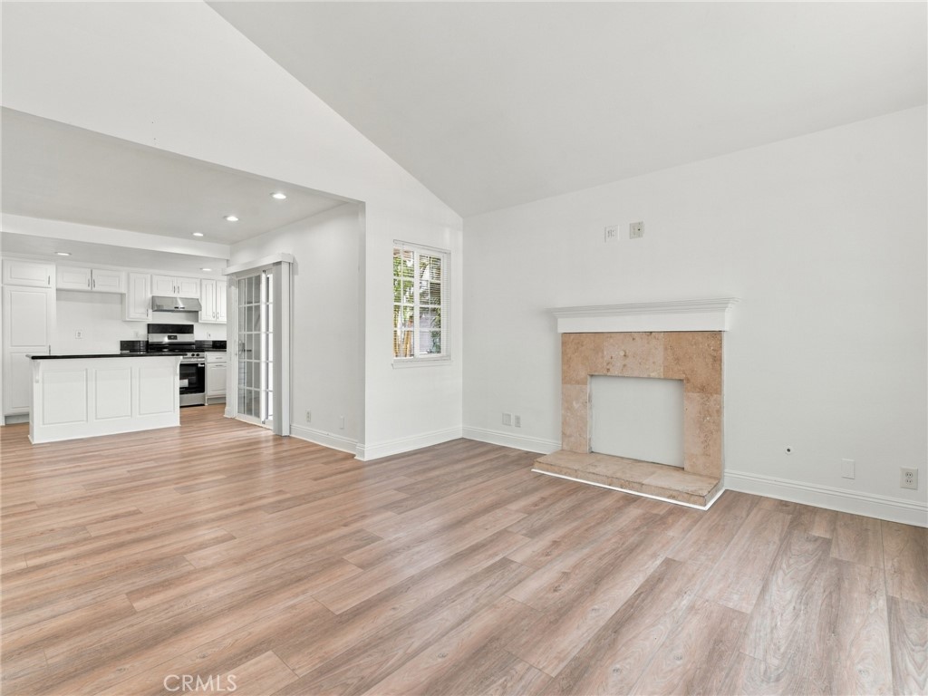 330 W Devonshire Drive Property Photo 6
