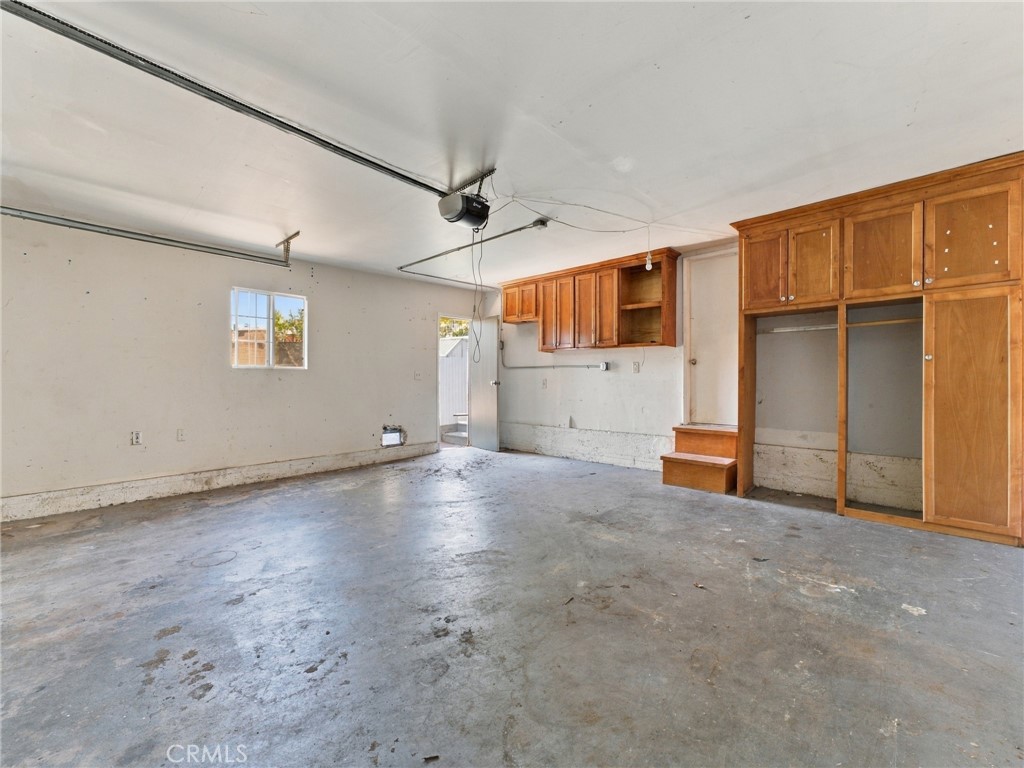 330 W Devonshire Drive Property Photo 38