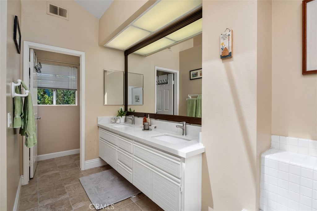6 Seadrift 81 Property Photo 26