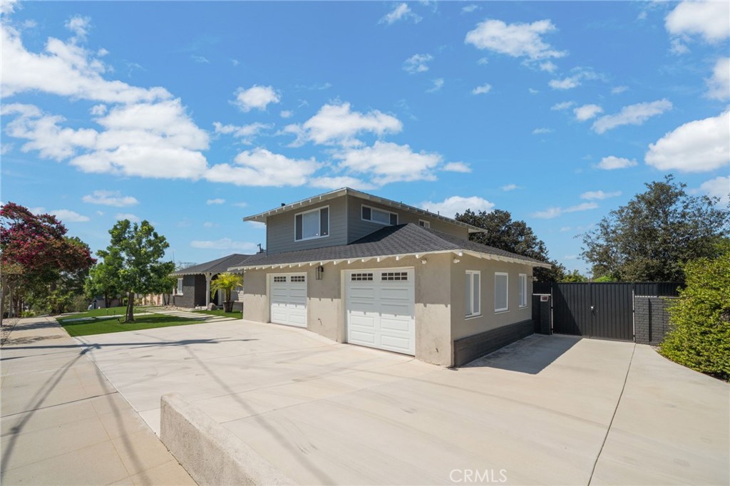 619 Drake Property Photo 11