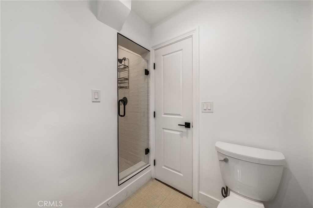 619 Drake Property Photo 44