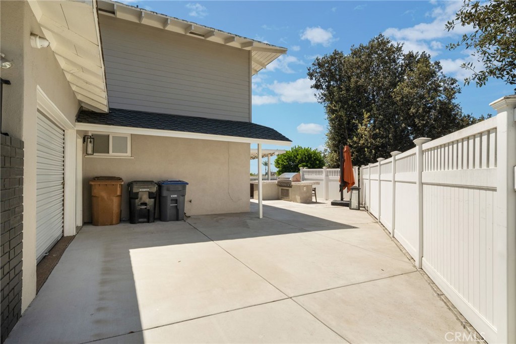 619 Drake Property Photo 63