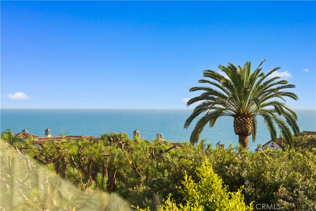 60 Sidney Bay Property Photo 1