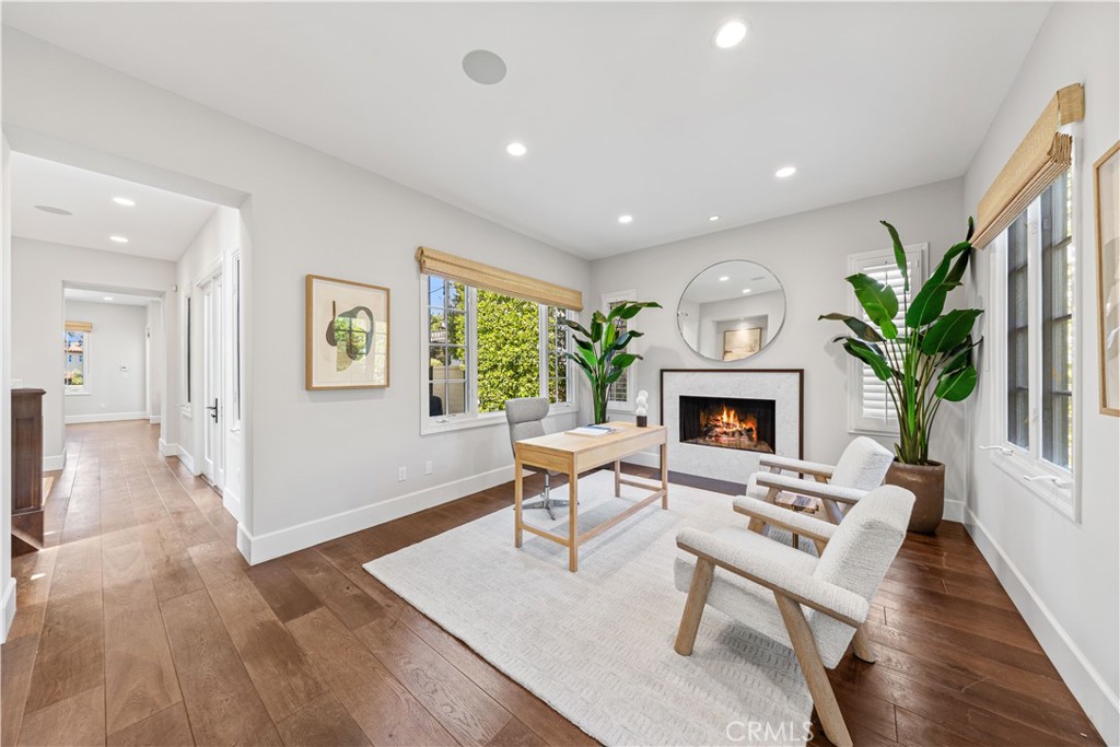 60 Sidney Bay Property Photo 8