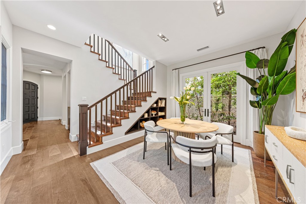 60 Sidney Bay Property Photo 23