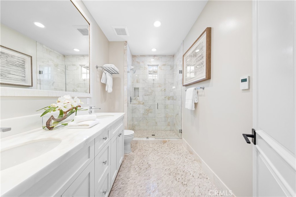 60 Sidney Bay Property Photo 25