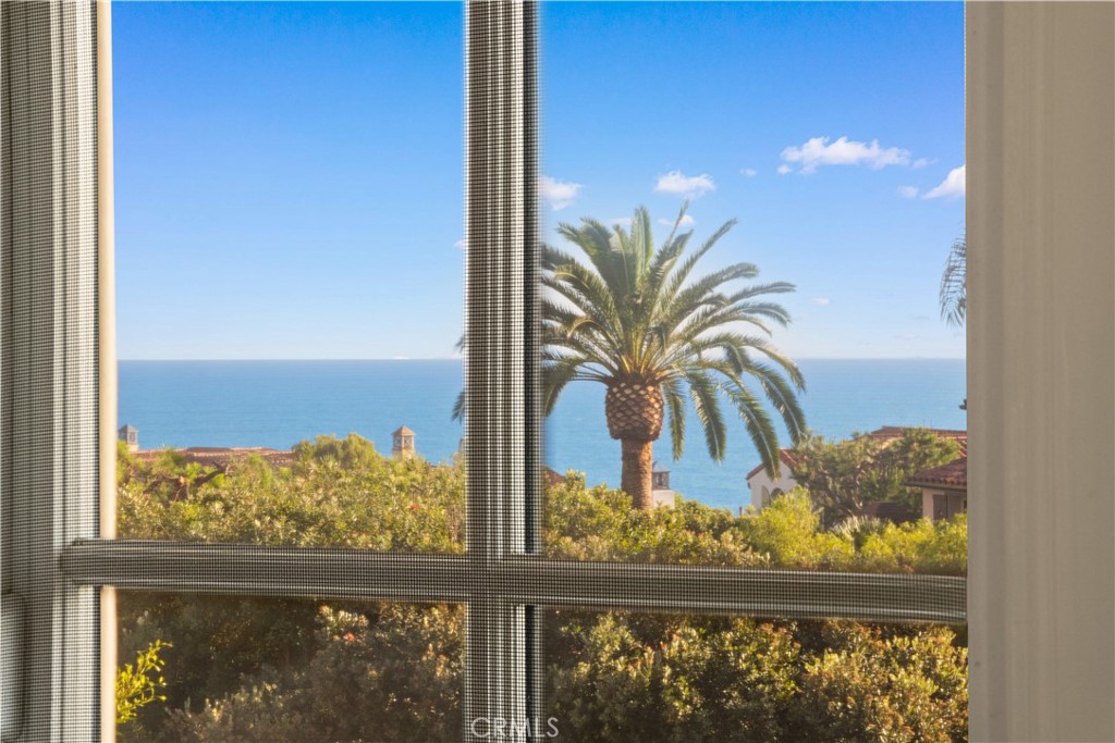 60 Sidney Bay Property Photo 40