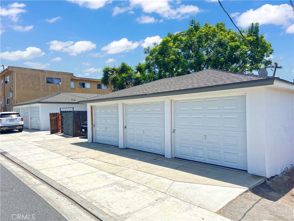 3245 -3301 E Wilton Street Property Photo 7
