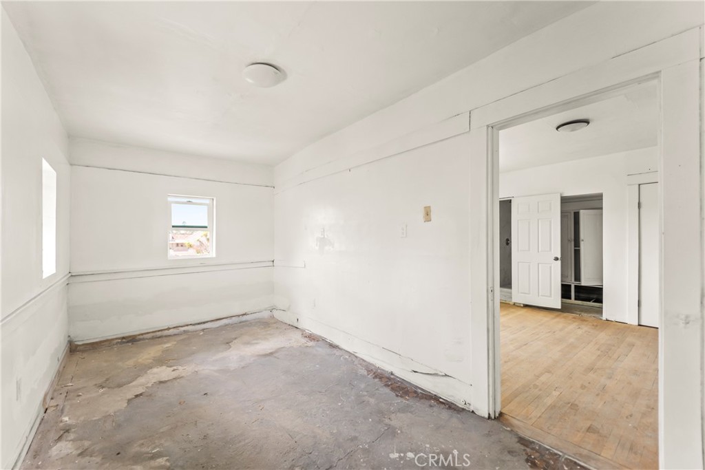2320 W 25th Property Photo 17