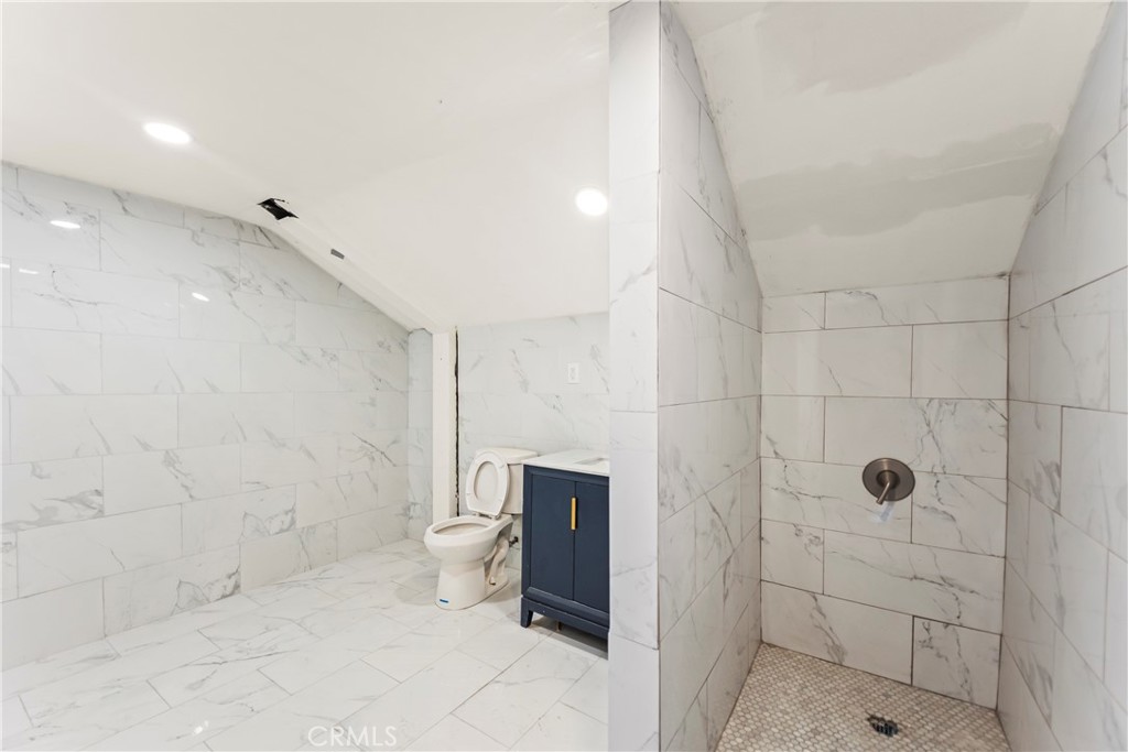 2320 W 25th Property Photo 26