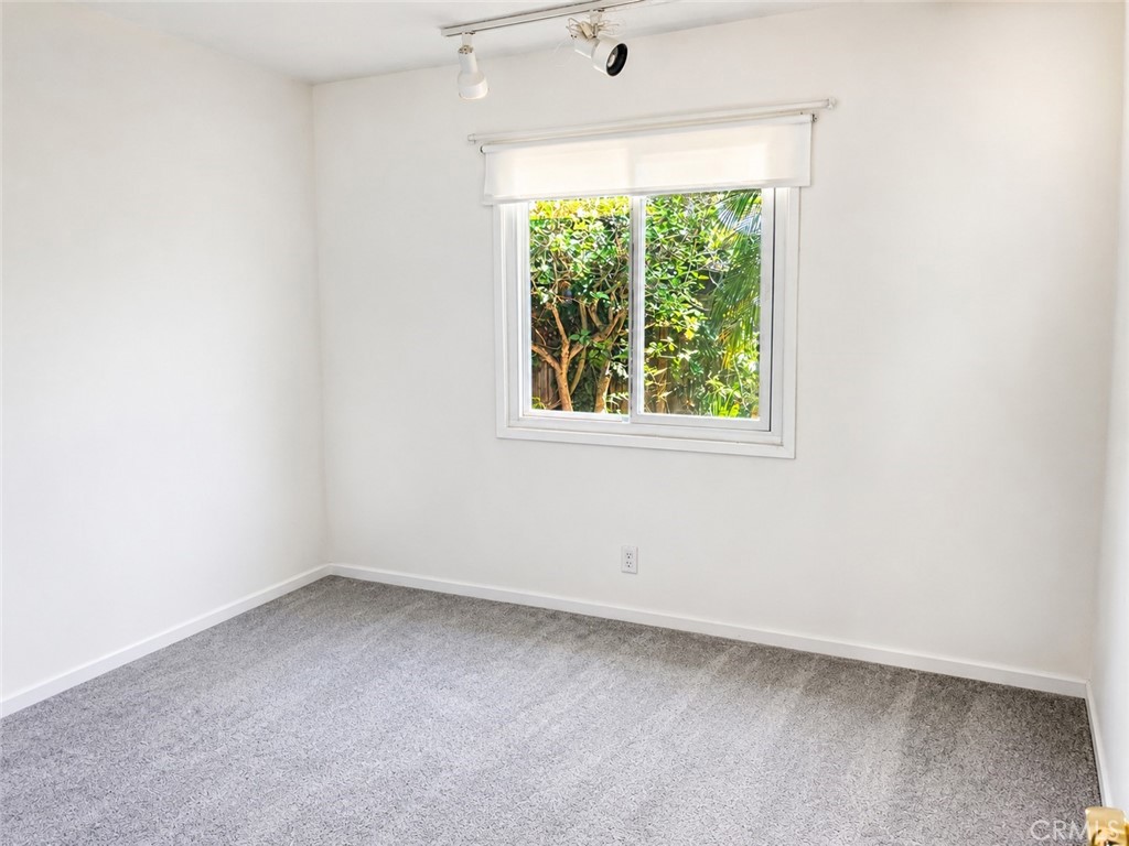 2239 Catherine Property Photo 12