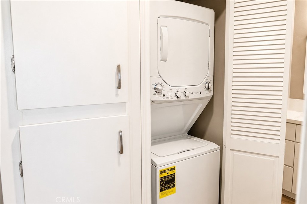 2131 Via Puerta F Property Photo 8