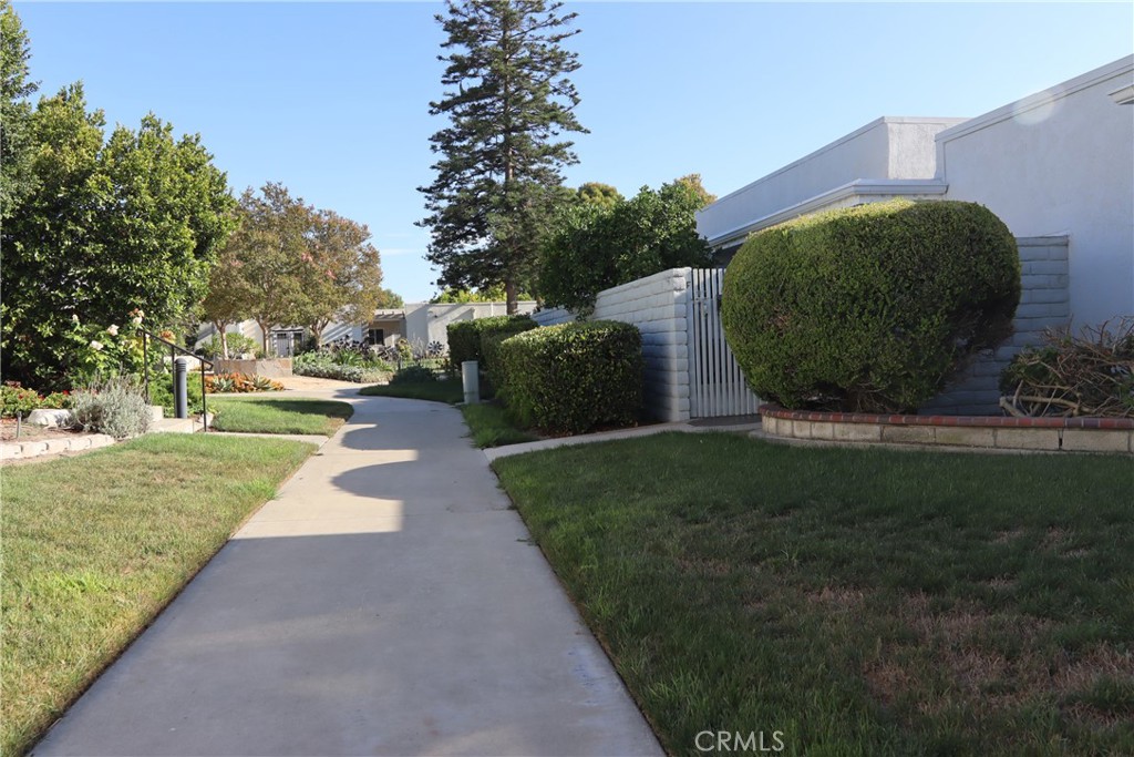2131 Via Puerta F Property Photo 11