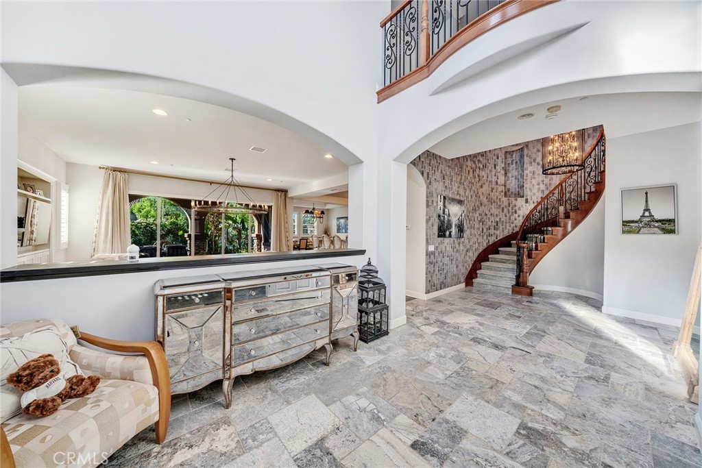 17842 Via Roma Property Photo 3