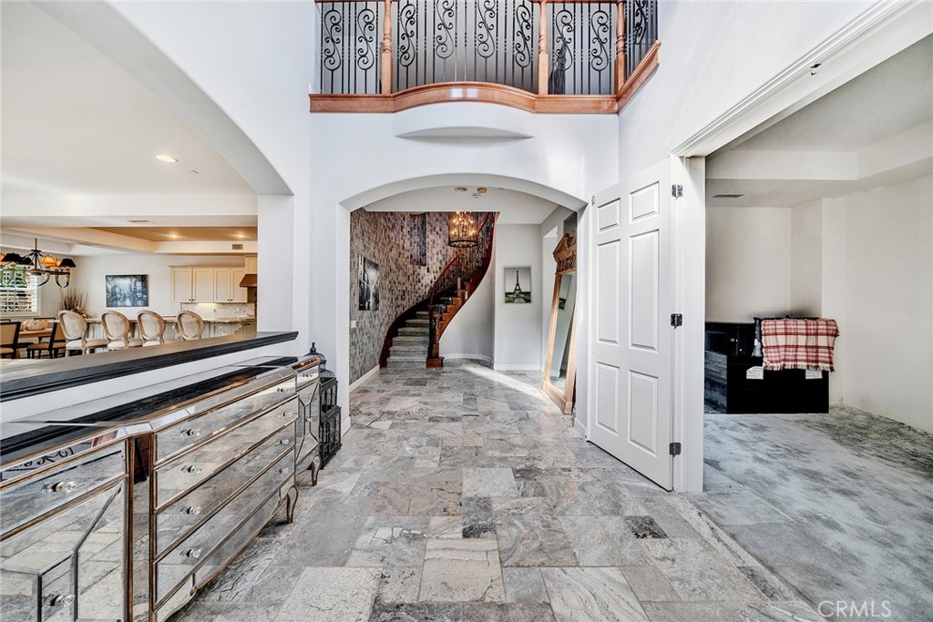 17842 Via Roma Property Photo 4