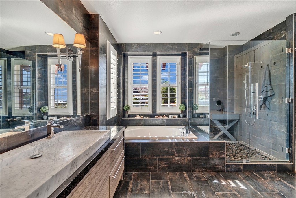 17842 Via Roma Property Photo 24
