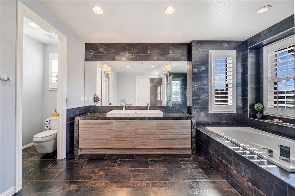 17842 Via Roma Property Photo 25