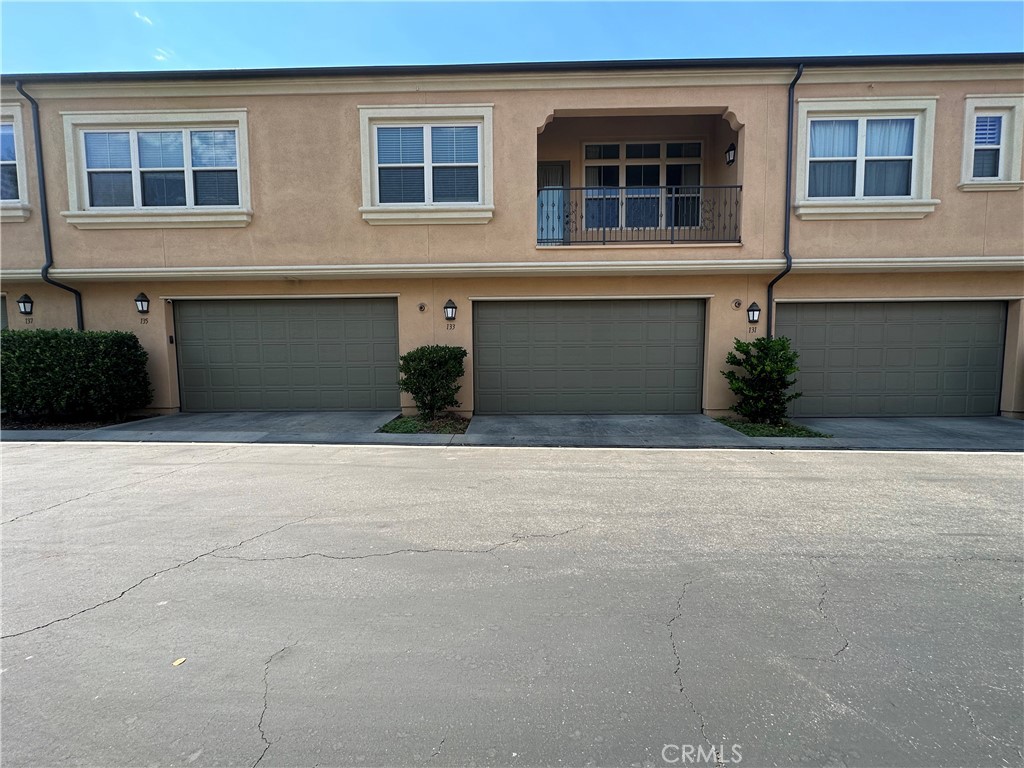 133 Lamplighter Property Photo 23