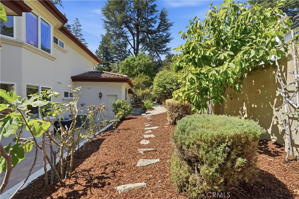 10935 Miramonte Property Photo 42