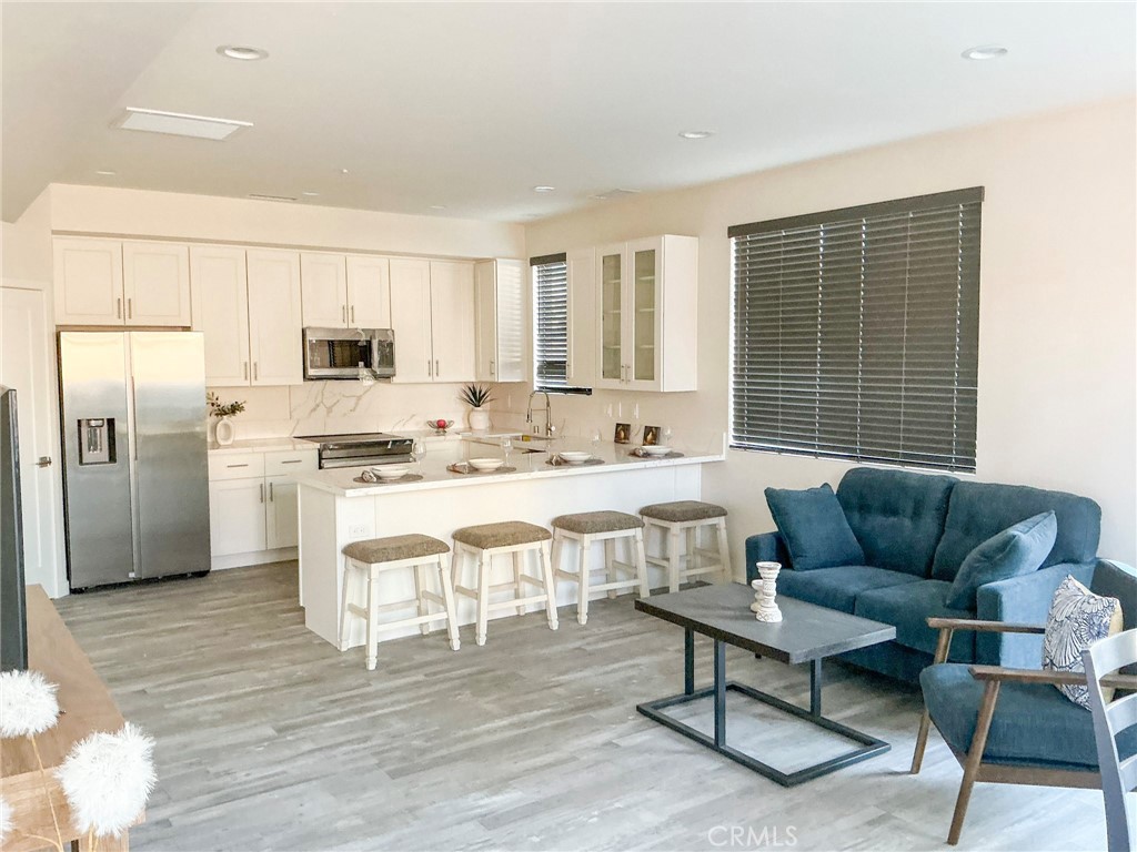 33040 Rancho Vista Drive Property Photo 4