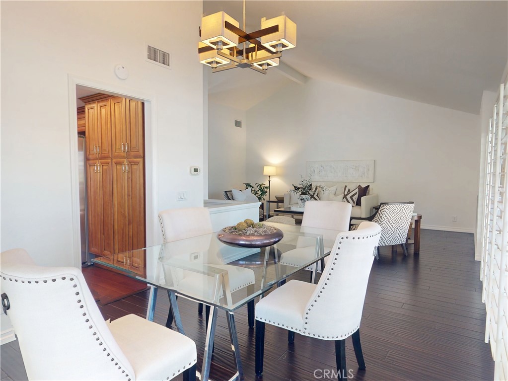 6 Palos Property Photo 9