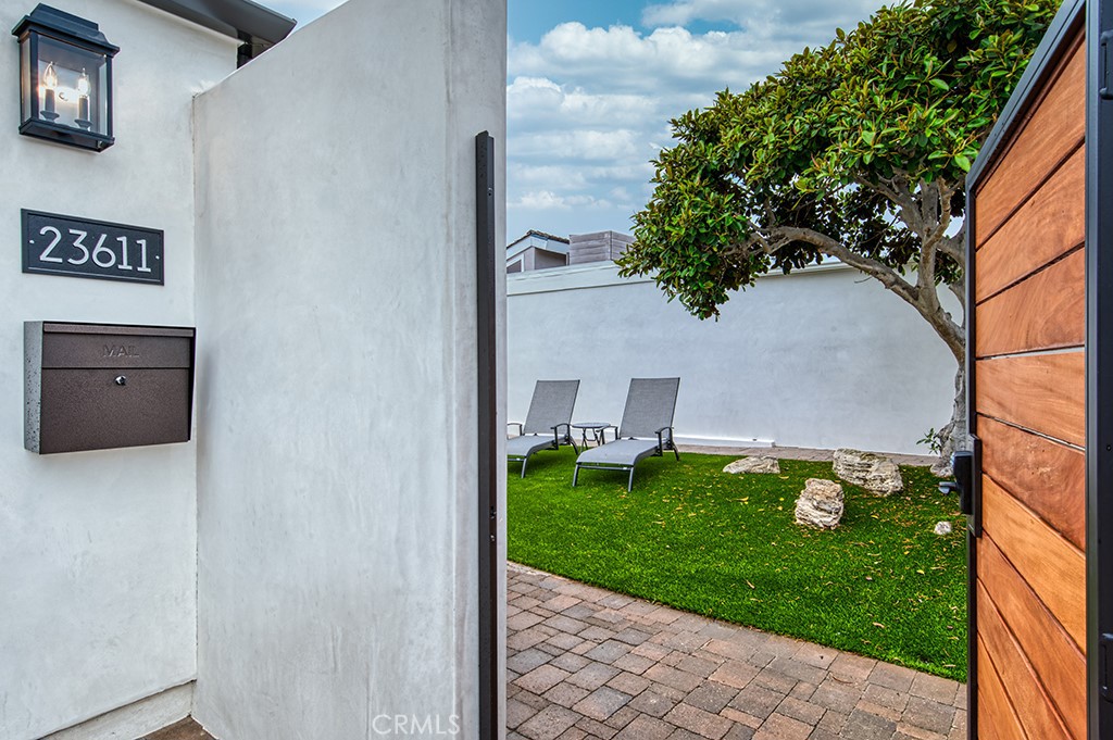 23611 Verrazanno Property Photo 2