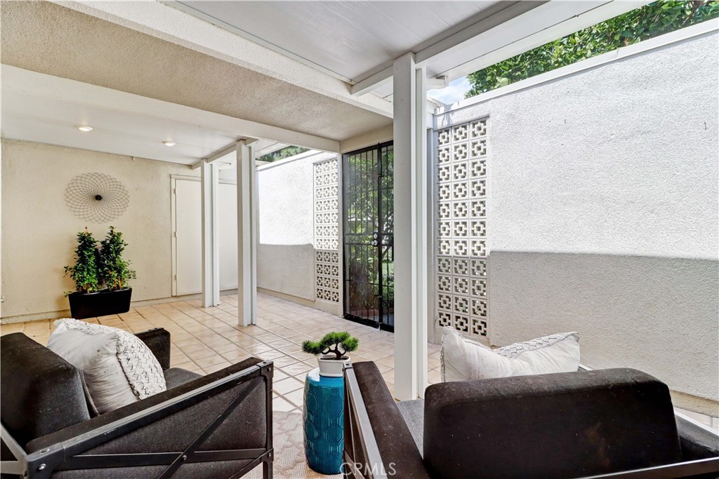 310 Avenida Castilla D Property Photo 4
