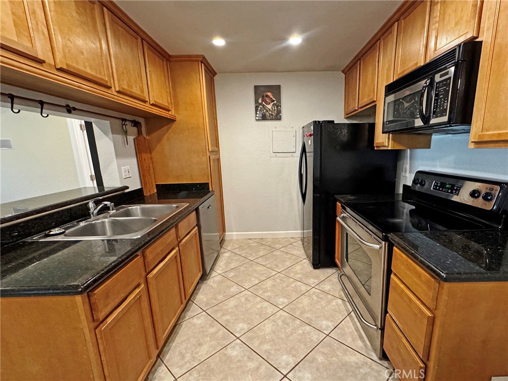 1345 Cabrillo Park E10 Property Photo 4