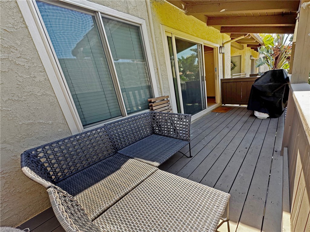1345 Cabrillo Park E10 Property Photo 9